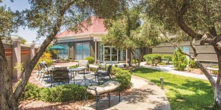 Лас-Вегас: Отель La Quinta Inn & Suites by Wyndham Las Vegas Summerlin Tech