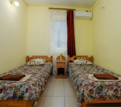 Стандартный 3х местный номер 2 этаж в Green oasis Vavilon
