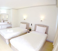 Двухместный номер Standard с балконом 2 отдельные кровати в P.A. Place Hotel