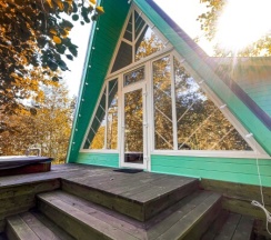 Мятный дом в А у реки