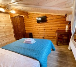 Двухместный номер с двуспальной кроватью в Избушка