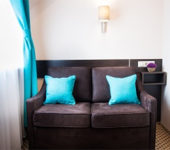 Улучшенный двухместный номер с двумя отдельными кроватями в Brown hotel