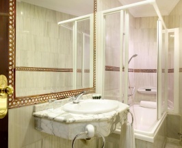 Семейный номер в Hotel Arco Elvira