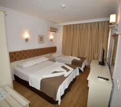 Номер Standard с балконом и с видом на город в Almena City Hotel