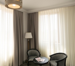 Двухместный люкс двуспальная кровать в Отель Downtown Suites Hotel Yerevan