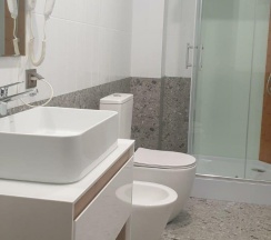 Номер люкс улучшенный в Альпина