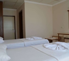 Двухместный номер Standard с видом на окрестности 2 отдельные кровати в Ayvalik Palas Hotel
