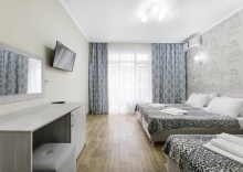 3-местная комната комфорт с балконом в White Hotel