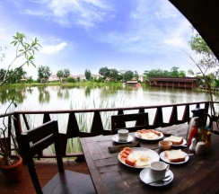 Студия с видом на озеро в Tanita Lagoon Resort