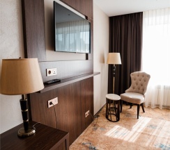 Стандарт с кроватью размера "king-size" в Мираж