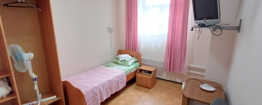 Одноместный номер 5 категории сан.узел и душ на этаже в Фатима