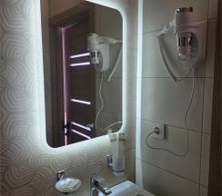 СЕМЕЙНЫЙ ДВУХКОМНАТНЫЙ НОМЕР с кроватями TWIN/DBL с двуспальным диваном в Цитрус