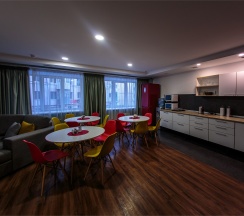 Койко-место в восьмиместном номере в DEVONHOTEL