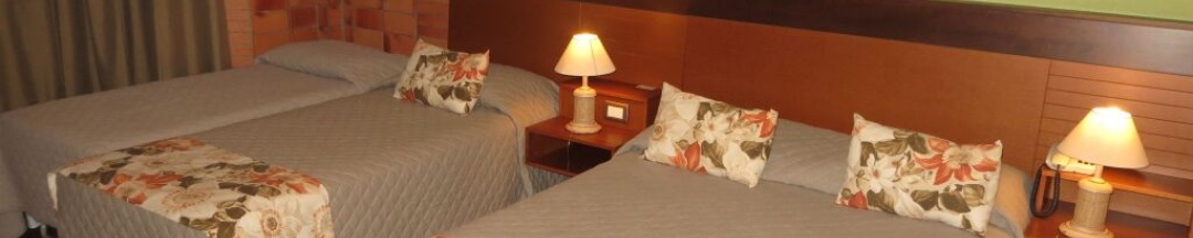 Четырёхместный номер Deluxe в Hotel Serra Nevada