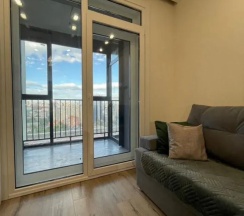 Апартаменты c 1 комнатой с балконом и с красивым видом из окна в Onyx Apartment