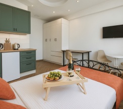 Комфорт Двуспальная Кровать в Metro apartments