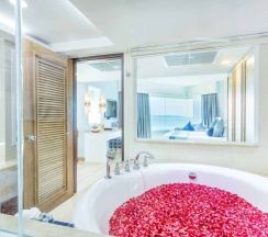 Люкс Diamond c 1 комнатой в Royal Cliff Beach Hotel Pattaya