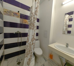 Семейный трехместный номер в Белое солнце