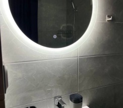 Двухместный полулюкс с балконом и с видом на город двуспальная кровать в Maximus