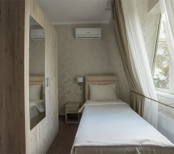 Стандарт одноместный без балкона вид на парк в Кавказ