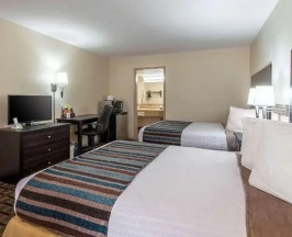 Четырёхместный номер Standard в Motel 9 University-Downtown