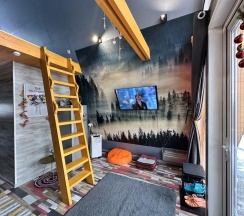 Коттедж А-Frame в Побег из квартиры