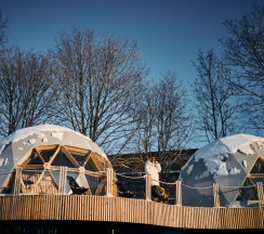 Глэмп №7 уединенный на дереве в Vyborg Bay