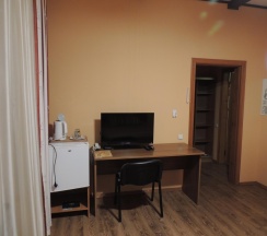 Номер стандарт с 1 двуспальной кроватью в Гризли