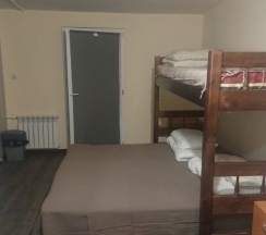 Апартаменты с 2 комнатами с балконом в Мотель 1864