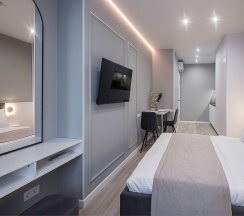 Стандарт (общий санузел один на два номера) в One Sea Apartments