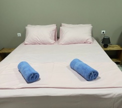 Четырёхместный номер Comfort с балконом в Regan