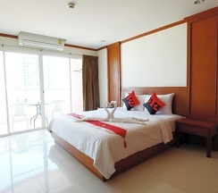 Двухместный номер Standard с видом на город двуспальная кровать в Phu View Talay Resort