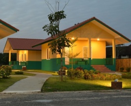 Бунгало Deluxe с балконом и с видом на горы в Kaeo Fa Sai Resort