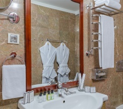 Стандарт с двуспальной кроватью в Marins Grand Hotel Астрахань