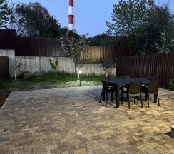 Четырёхместный семейный коттедж с балконом в Розмарин