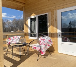 Семейный коттедж с красивым видом из окна в Osuga Village