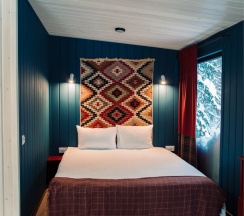 Барн Хаус с панорамными окнами (2+2) в Alaska Guest House