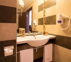 Номер Standard в Grami Hotel Sofia