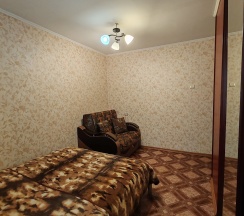 Квартира в Апартаменты на 10-й микрорайон, 3
