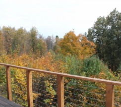 Коттедж с балконом и с красивым видом из окна в Красные Скалы