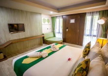 Двухместная вилла Premier Romantic двуспальная кровать в Hula Hula Resort Ao Nang