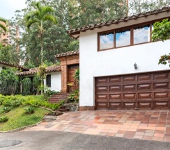 Коттедж в Amazing 4BR With Incredible Terrace in Medellin
