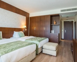 Двухместный номер Standard с видом на море (двуспальная кровать) в Отель Korineum Golf & Beach Resort