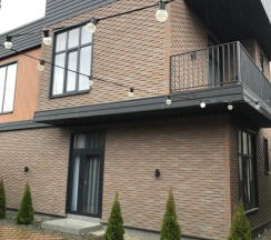 Коттедж с 3 комнатами с балконом и с красивым видом из окна в Borville