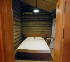 Коттедж с красивым видом из окна в WoodHouse