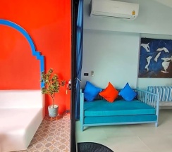 Двухместный номер Standard с видом на бассейн двуспальная кровать в The Kiri Villas Resort