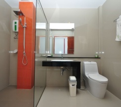 Двухместный номер Deluxe с балконом двуспальная кровать в Phi Phi Rimlay Cottage