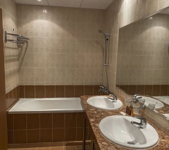 Семейный номер Standard c 1 комнатой с балконом и с видом на парк в Helios Spa