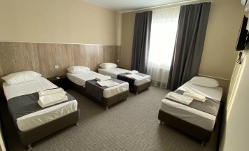 Номер стандарт комфорт с 4 односпальными кроватями в Leto Place