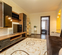 Есенина 5 в HomeHotel